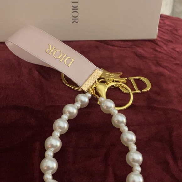 Dior White Pearl key chain/ bag charm  with Gold Charms with Dior box NIB - Picture 7 of 7